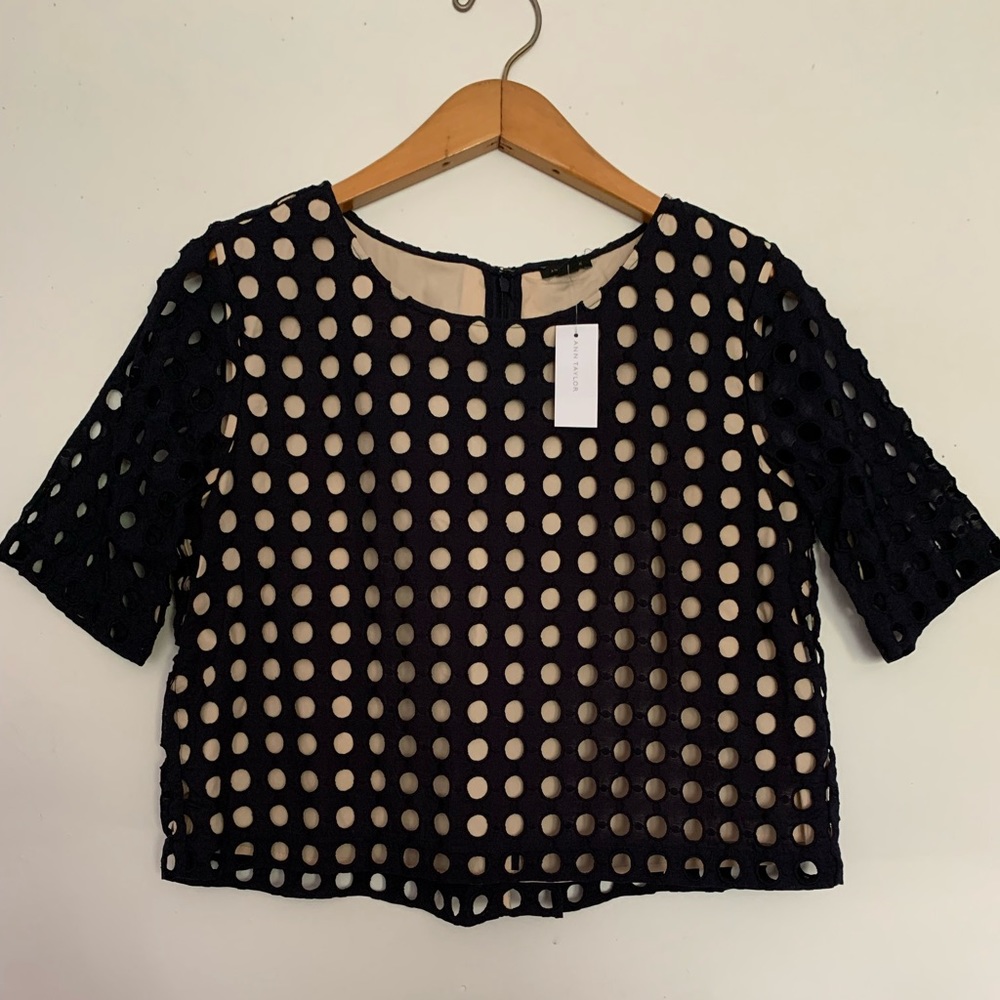 Ann Taylor Geo Eyelet Blouse Size M Navy/Cream